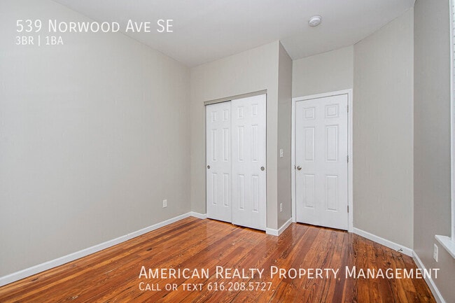 Building Photo - 539 Norwood Ave SE