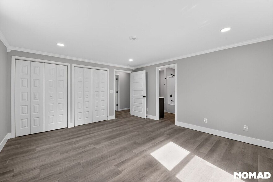 Building Photo - 866 Wellman St