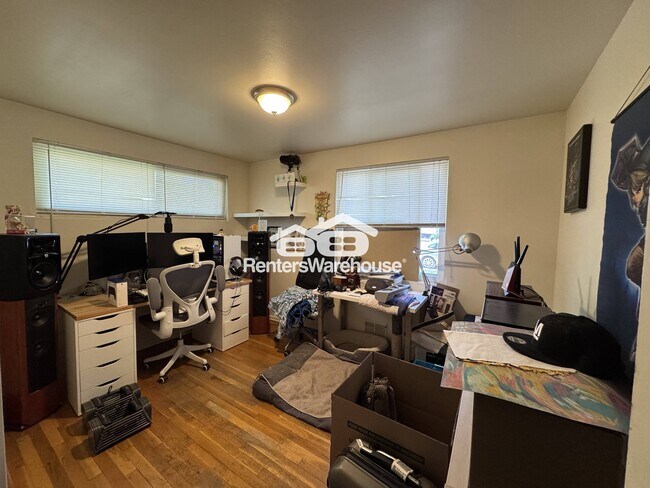 Building Photo - 8281 Solana Dr