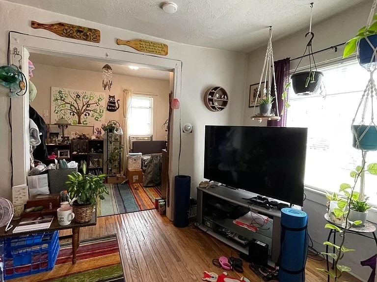 Building Photo - 808 Clark Ave