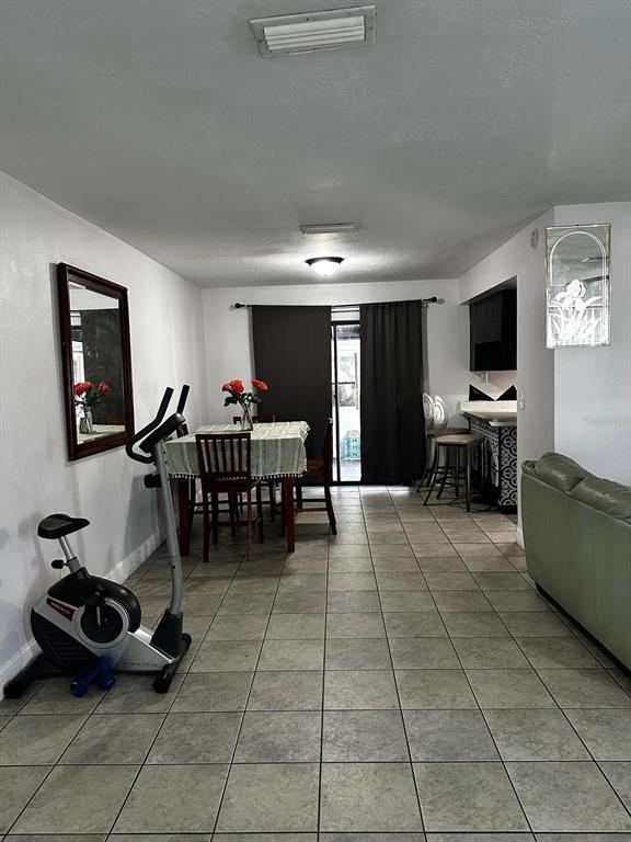 Building Photo - 1048 Wakefield Cir