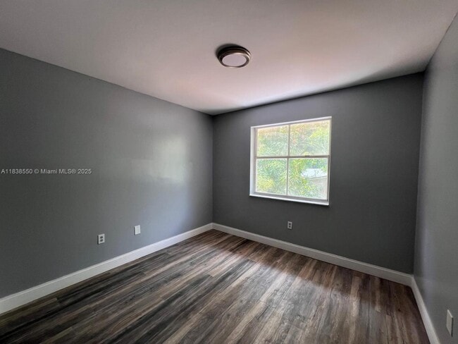 Building Photo - 451 NE 136th St