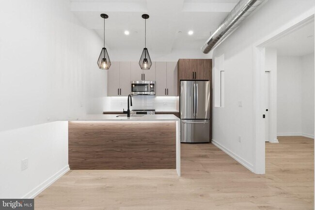 Building Photo - 203 S 13th St