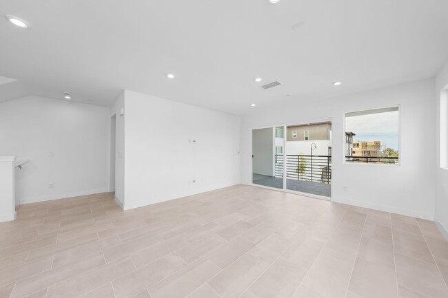 Building Photo - Available now! Brand New 4 Bedroom Townhom...