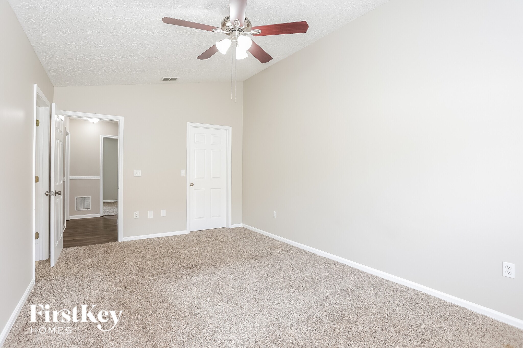 Building Photo - 8353 Longspur Ave