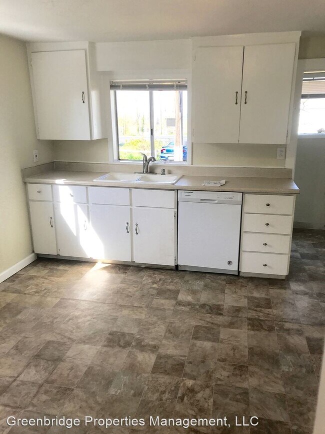 Building Photo - 4 br, 2 bath House - 4214 NE Highland Ct.