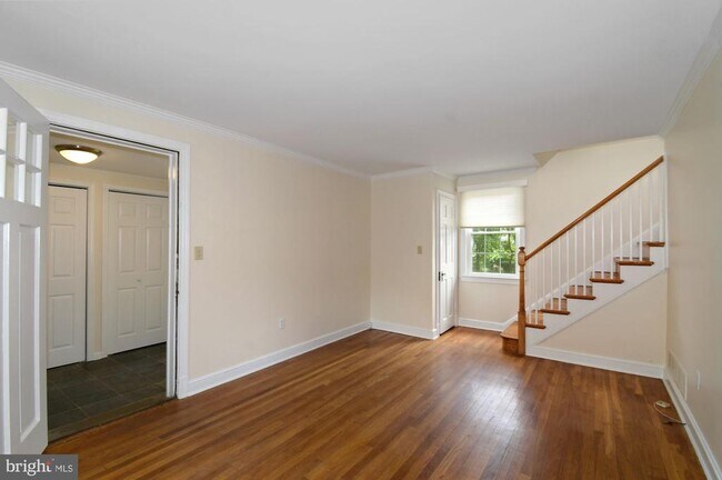 Building Photo - 5212 N Carlin Springs Rd