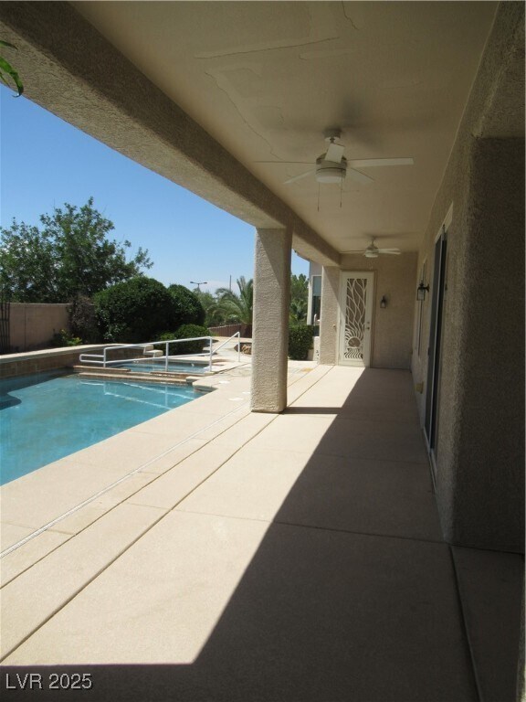 Building Photo - 2091 Clearwater Lake Dr