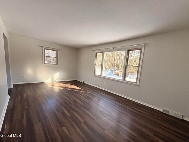 Building Photo - 292 Washington St