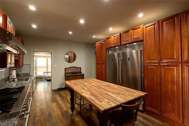 Building Photo - 340 E 3rd St