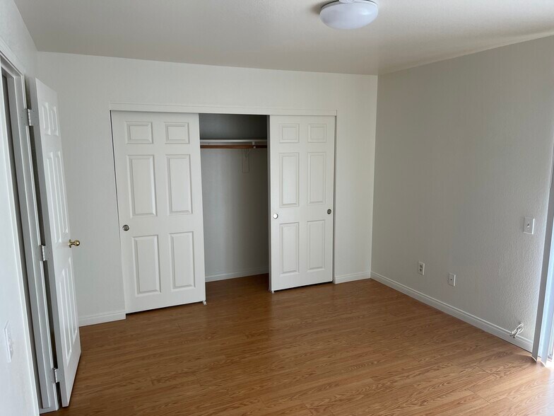 Building Photo - 177 Village Circle Dr