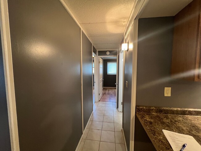 Building Photo - 3614 Weiland Ave