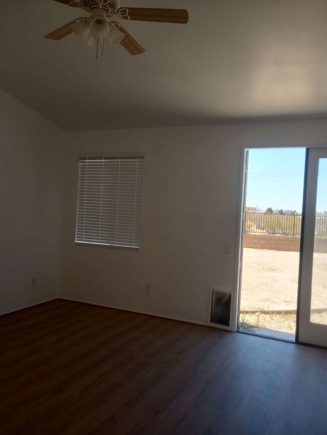 Building Photo - Spacious 4-Bedroom Home with Office, 3 Full Baths, and Modern Amenities