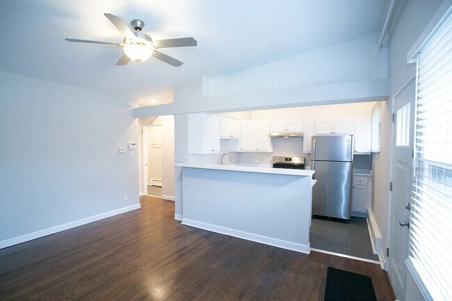 Building Photo - 24 E Washington Ave