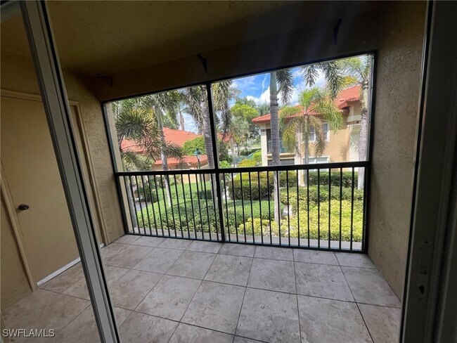 Building Photo - 8950 Colonnades Ct E