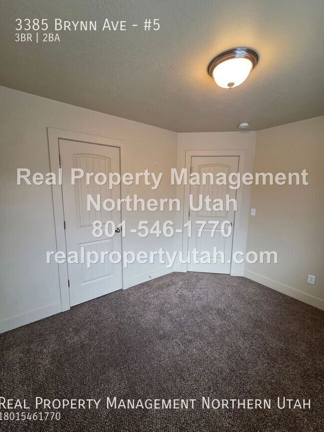 Building Photo - 3385 S Brynn Ave