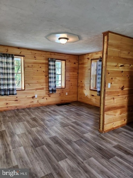 Building Photo - 470 Golden Rule Dr