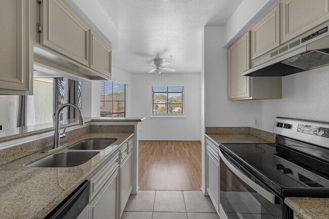 Building Photo - 18800 Egret Bay Blvd