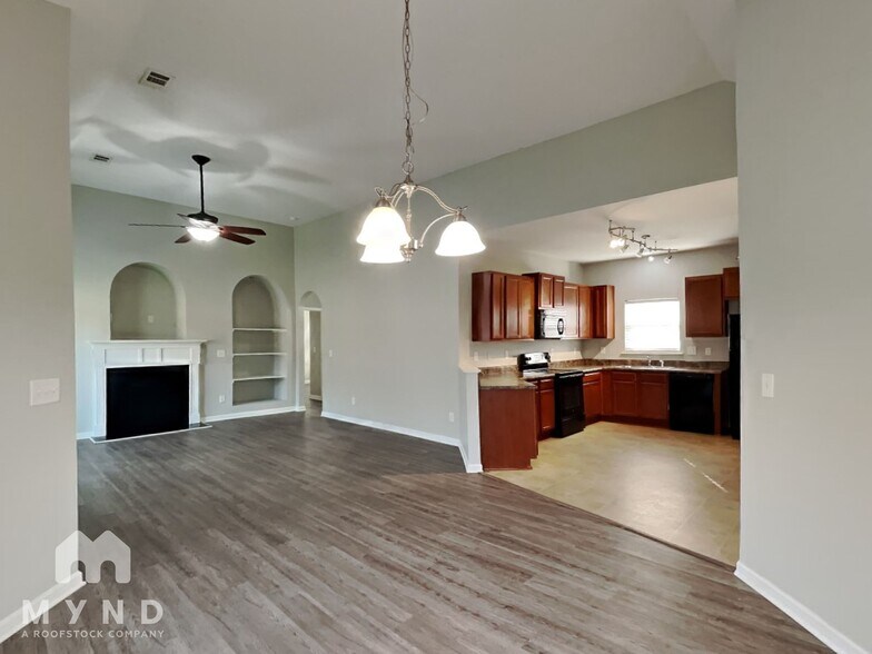 Building Photo - 4627 Rosser Loop Dr
