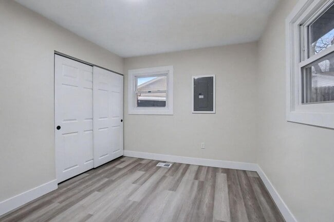 Building Photo - 5713 Mayville Dr