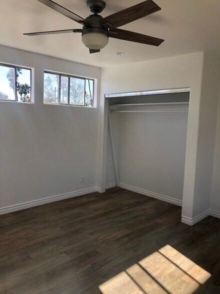 Building Photo - 205 7th Ave