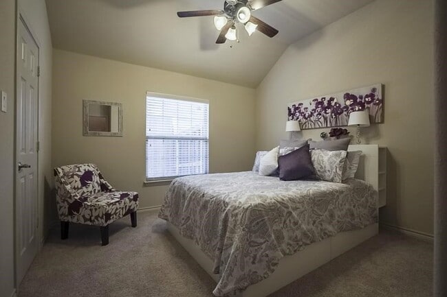 Building Photo - 4820 Tuscany Ln