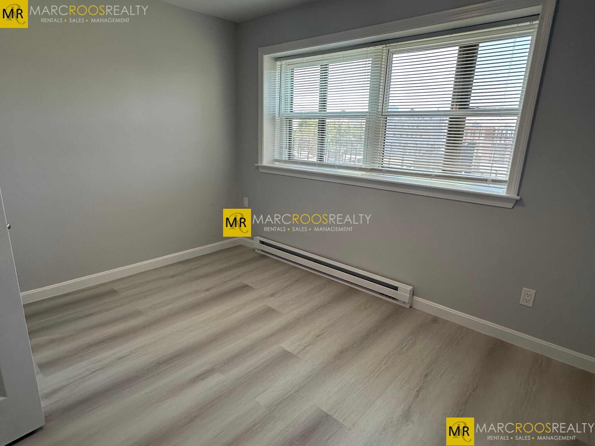 Building Photo - 484 Commonwealth Ave