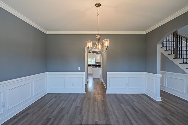 Building Photo - 281 Cypress Creek Dr NE