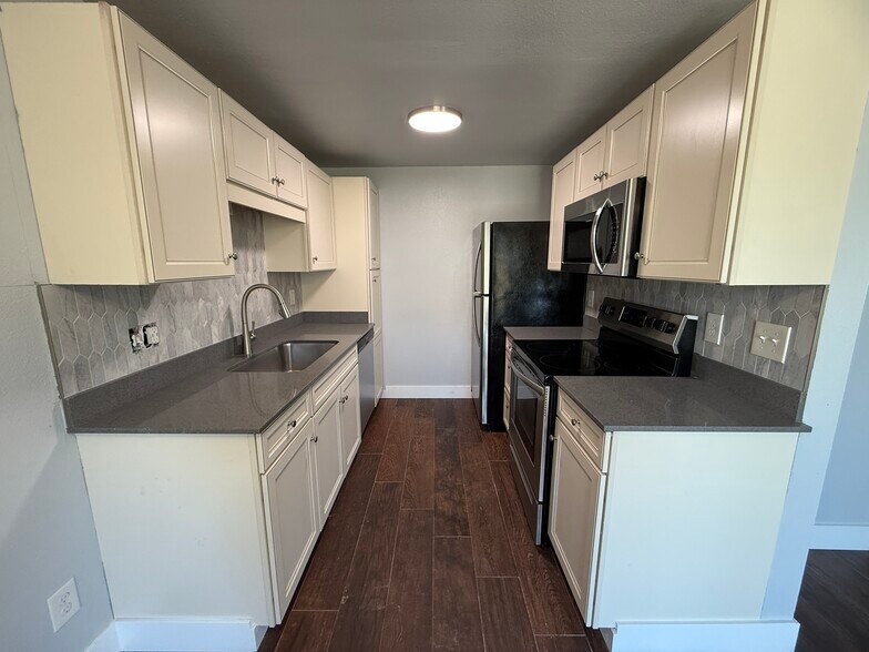 Building Photo - Salmon Creek Apartments