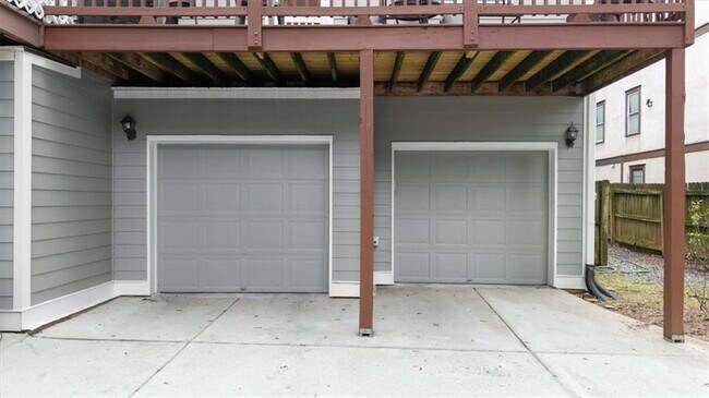 Building Photo - 1046 Wylie St SE