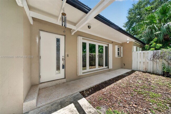 Building Photo - 12935 SW 81st Ave