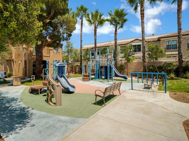 Building Photo - 2949 Palmera Ln