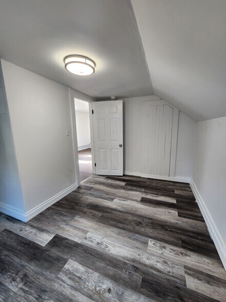 Building Photo - 135 Willow St