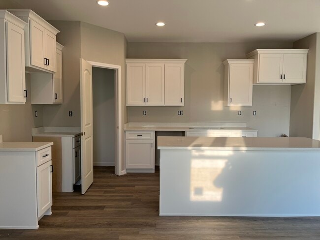 Building Photo - 1321 Sioux Turn