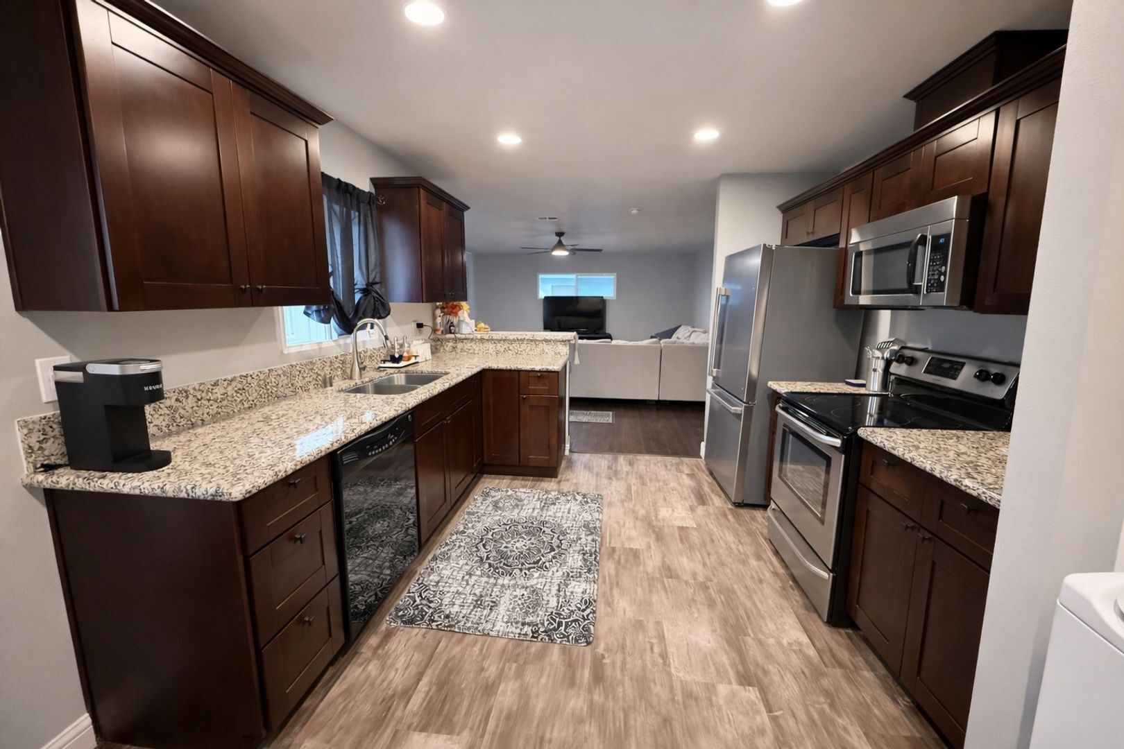 Building Photo - 1040 Canosa Ave