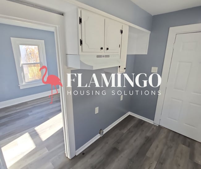 Building Photo - 3114 W Hillcrest Ave