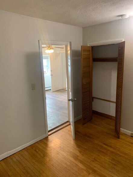 Building Photo - 10 4th Street Pl