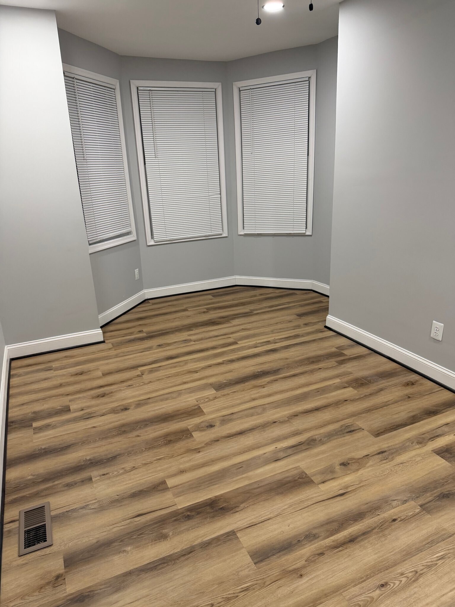 Building Photo - 3113 Presbury St