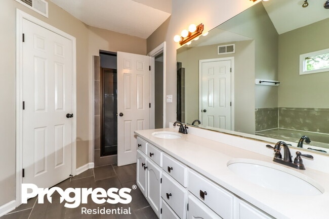 Building Photo - 4934 S Germantown Rd