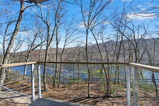 Building Photo - 428 Harbor Rd