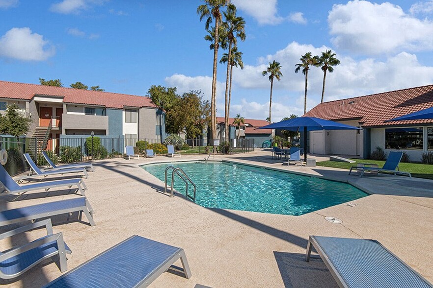 Building Photo - The Peaks on 4th Apartments