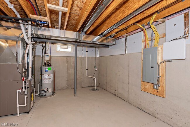 Building Photo - 2240 E 97th St