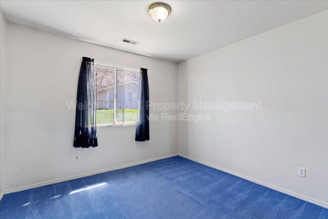 Building Photo - 928 E 1275 N