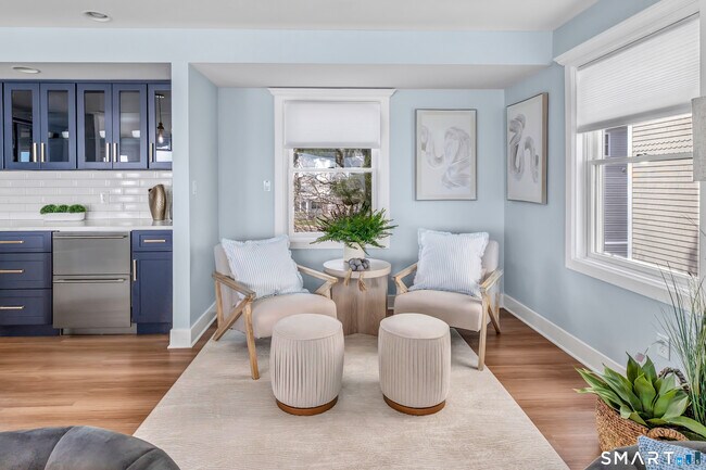 Building Photo - 9 Stowe Ave