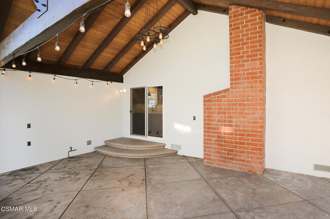 Building Photo - 961 Riopelle Ct