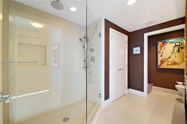 Building Photo - 6899 Collins Ave