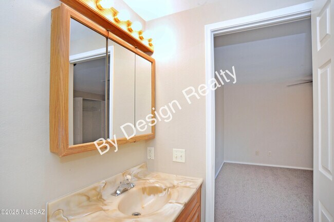 Building Photo - 7230 N Ulene Pl