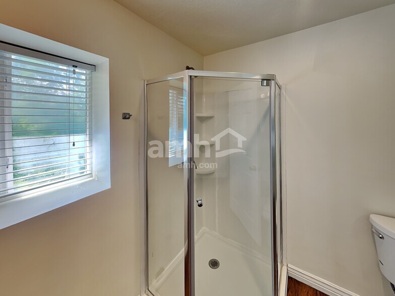 Building Photo - 2436 2940 W