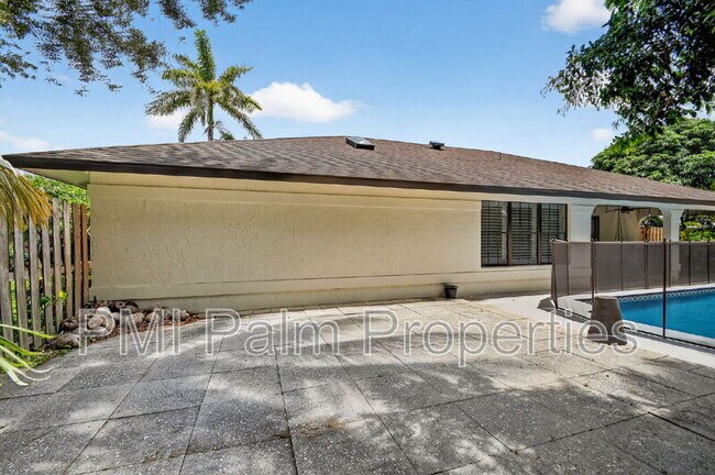 Building Photo - 2700 Yarmouth Dr
