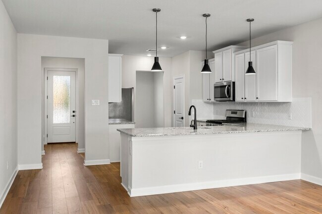 Building Photo - 3052 Sorrento Hl Dr